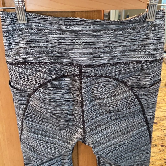 Woman’s Athleta gym pants - Picture 3 of 4